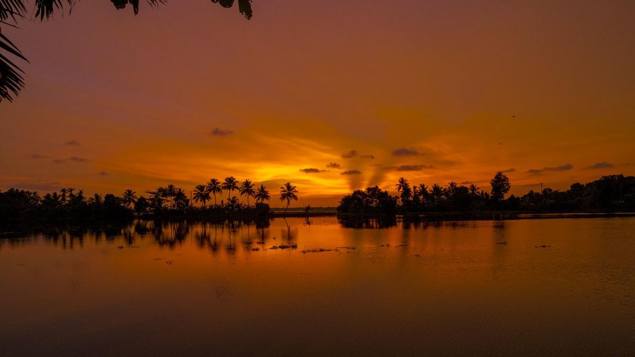 Warmth Lake Haven アーラップーザ県 エクステリア 写真